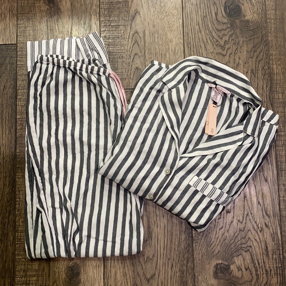 Victoria’s Secret Pajama Set